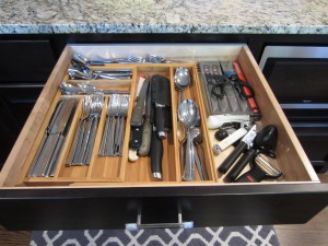 kitchen drawers full expanse